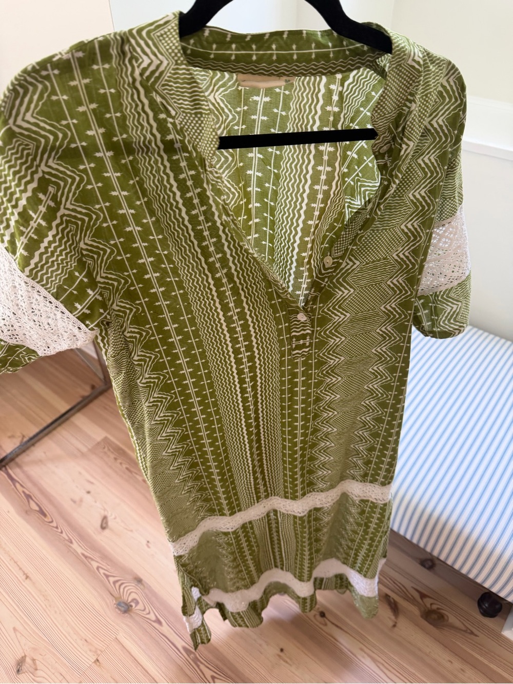 Julia Amory Green Dress size M
